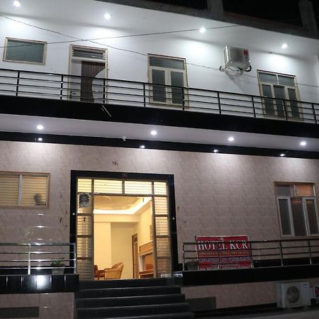 Hotel Kcr Agra (Uttar Pradesh) Bagian luar foto